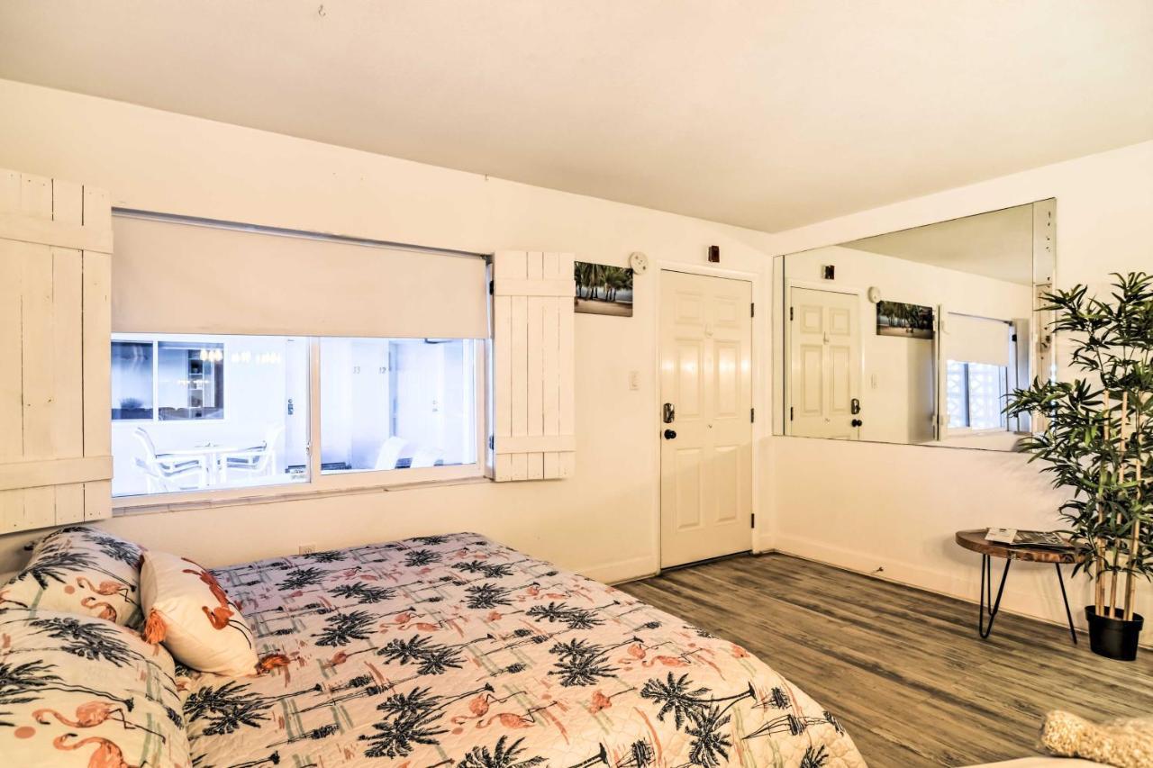 Idyllic Pass-A-Grille Studio - Walk To The Beach! سانت بيتي بيتش المظهر الخارجي الصورة